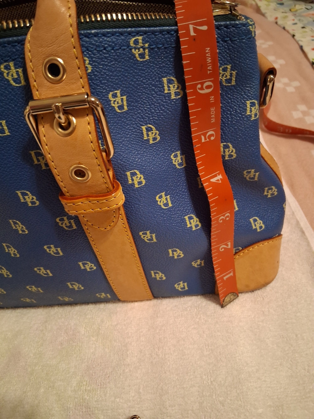 Dooney & Bourke Blue Monogram Satchel with Tan Trim and Accessories - Picture 4 of 6